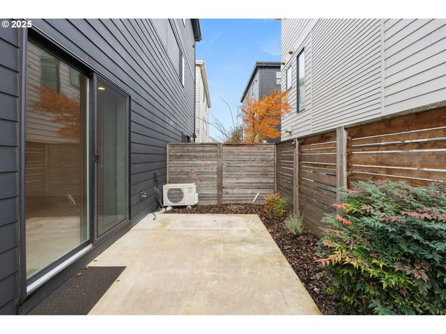 7204 Se STEELE St, Portland, OR 97206