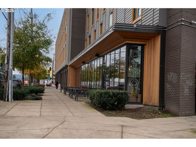 7204 Se STEELE St, Portland, OR 97206