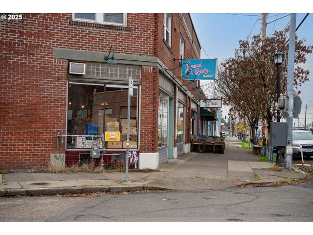 7204 Se STEELE St, Portland, OR 97206