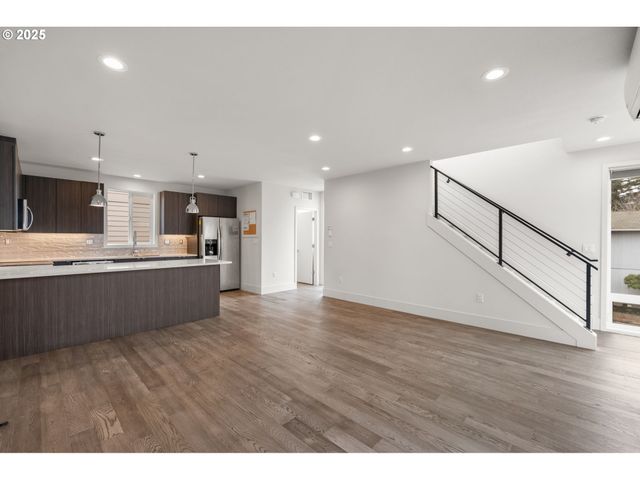 7204 Se STEELE St, Portland, OR 97206