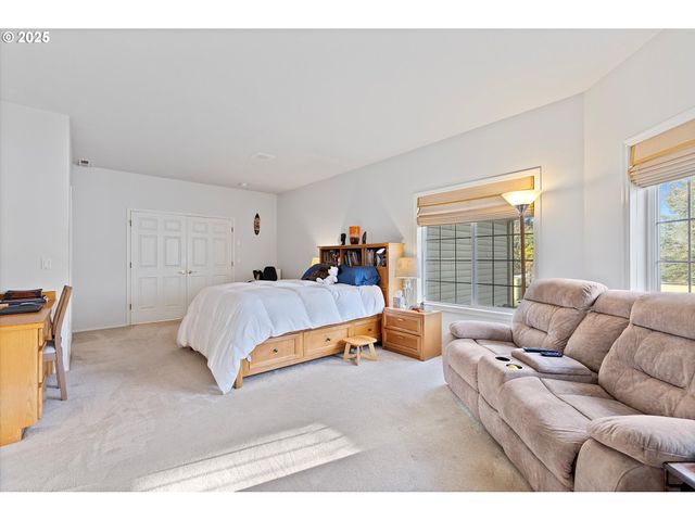 4411 E 15TH St, Vancouver, WA 98661