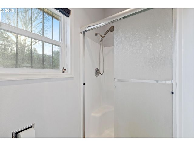 4411 E 15TH St, Vancouver, WA 98661