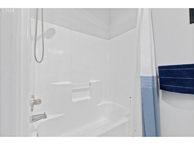 4411 E 15TH St, Vancouver, WA 98661