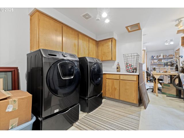 4411 E 15TH St, Vancouver, WA 98661