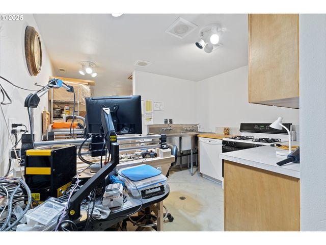 4411 E 15TH St, Vancouver, WA 98661