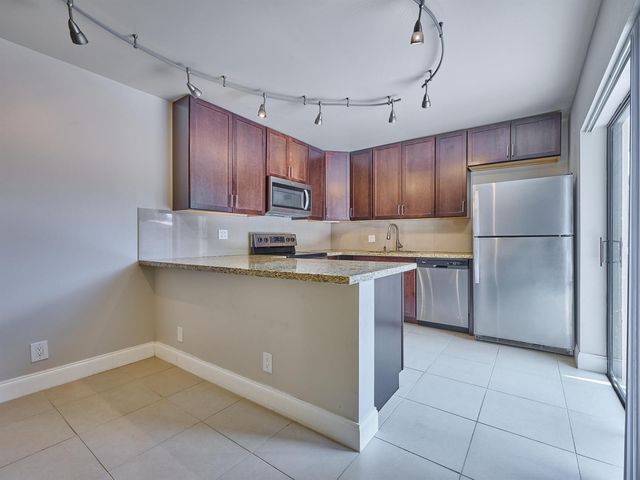1540 Masters Circle 180, Delray Beach, FL 33445