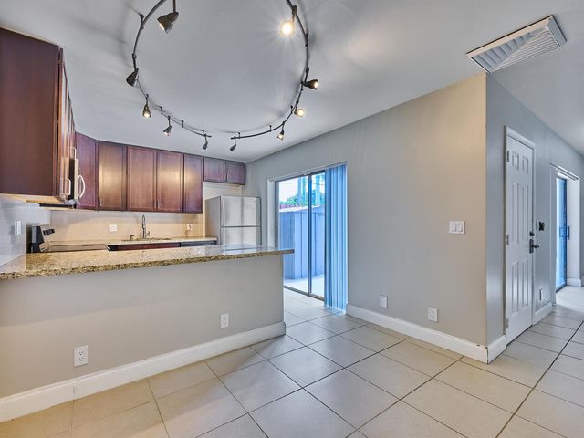 1540 Masters Circle 180, Delray Beach, FL 33445