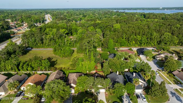 1884 LAKE FOREST Lane, Fleming Island, FL 32003