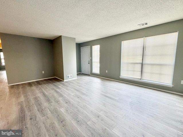 44 CHEVERNY CT, Hamilton Township, NJ 08619