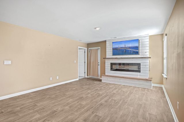 120 Clear Tide Drive, Summerville, SC 29486