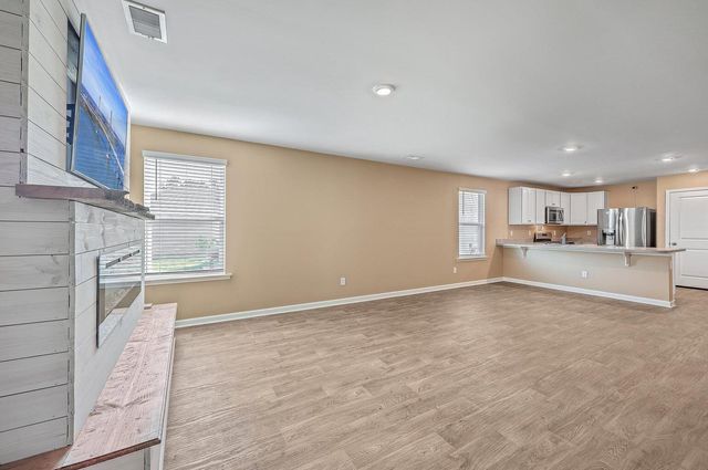 120 Clear Tide Drive, Summerville, SC 29486