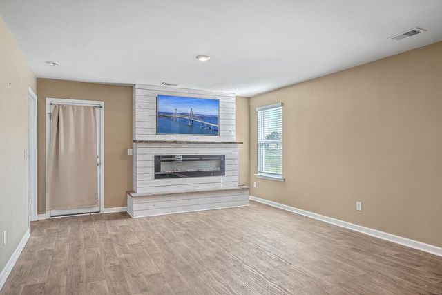 120 Clear Tide Drive, Summerville, SC 29486