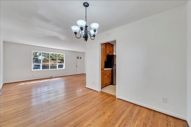 1117 Conifer LN, Salem, VA 24153