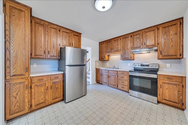 1117 Conifer LN, Salem, VA 24153