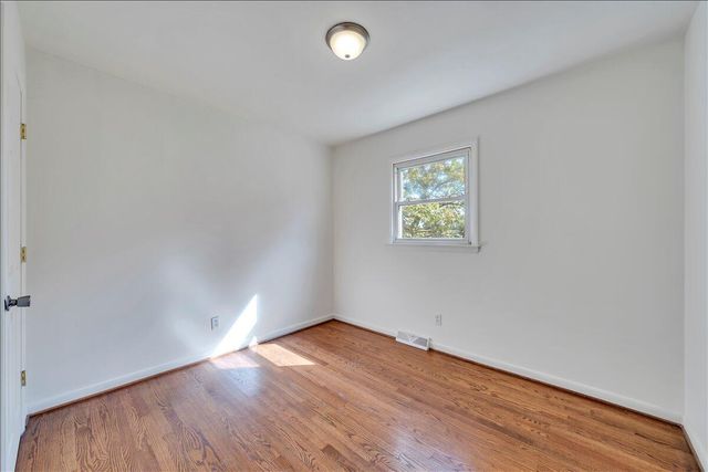 1117 Conifer LN, Salem, VA 24153