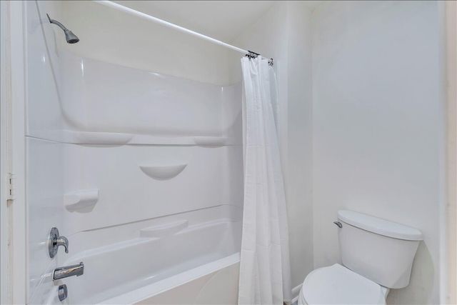 1117 Conifer LN, Salem, VA 24153