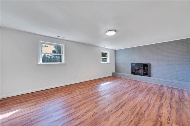 1117 Conifer LN, Salem, VA 24153