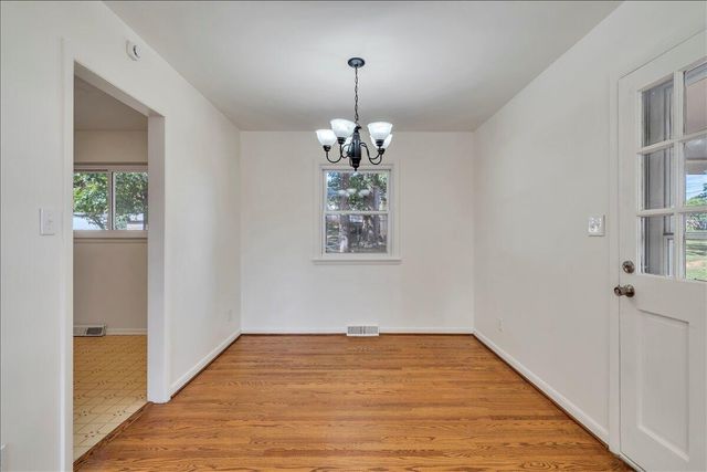 1117 Conifer LN, Salem, VA 24153