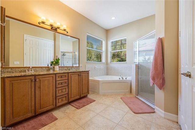 12961 Turtle Cove TRL, North Fort Myers, FL 33903