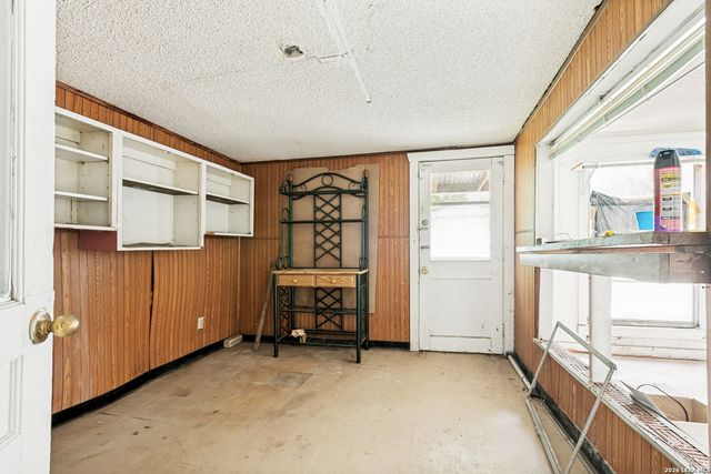 215 W ACADEMY ST, San Antonio, TX 78226