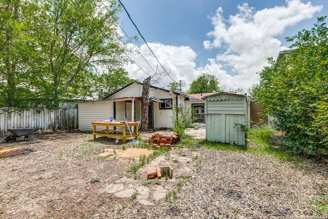 215 W ACADEMY ST, San Antonio, TX 78226