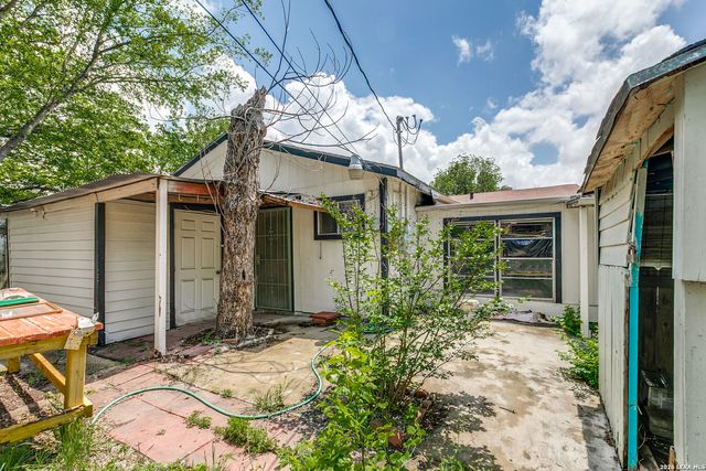 215 W ACADEMY ST, San Antonio, TX 78226