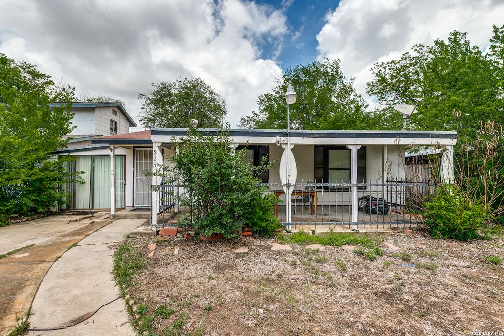 215 W ACADEMY ST, San Antonio, TX 78226