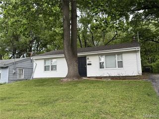 2823 Meadowlark Avenue, St Louis, MO 63136