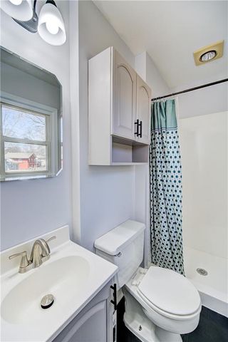 311 SW Pinnell Drive, Lee's Summit, MO 64081