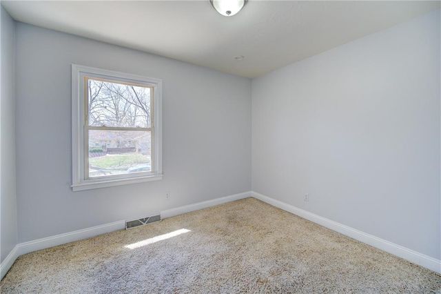 311 SW Pinnell Drive, Lee's Summit, MO 64081