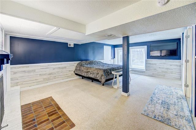 311 SW Pinnell Drive, Lee's Summit, MO 64081