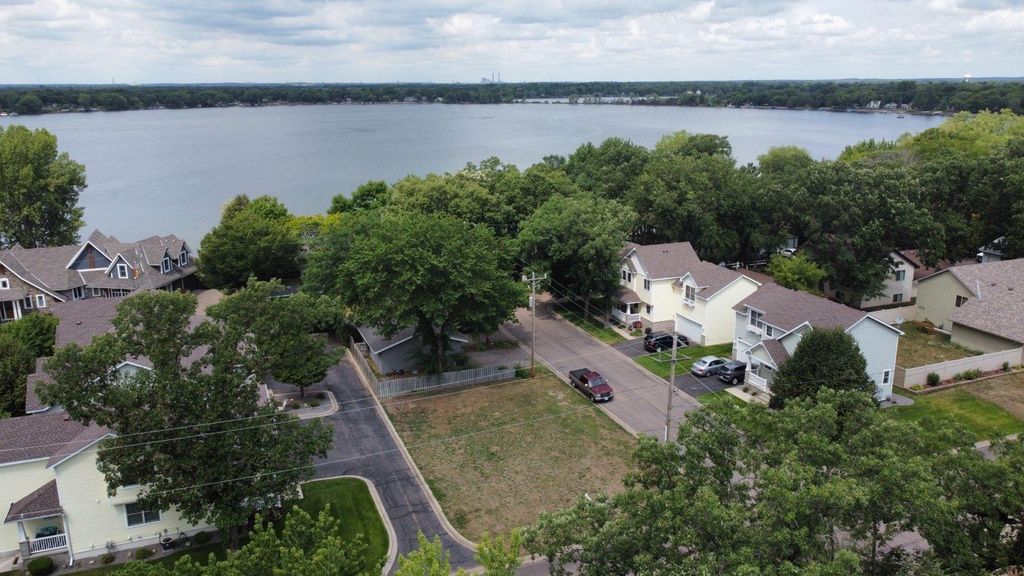 206 Montana Avenue, Big Lake, MN 55309 — exterior