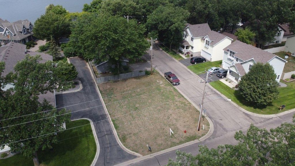 206 Montana Avenue, Big Lake, MN 55309 — photo 2