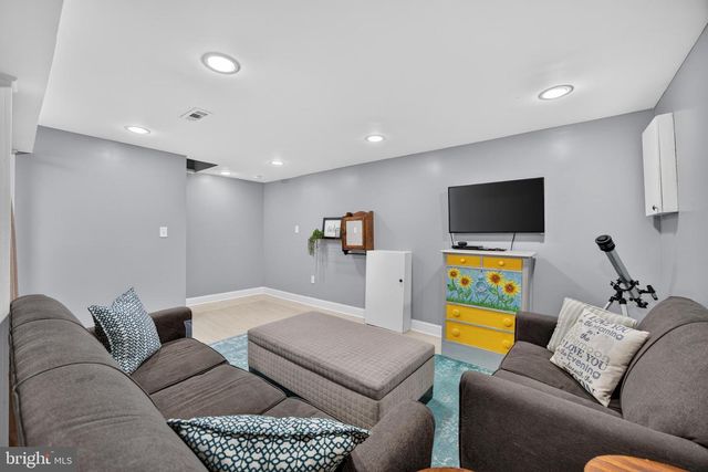 7228 SLEEP SOFT CIR, Columbia, MD 21045