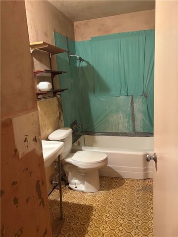 1409 Lalita St, Alice, TX 78332