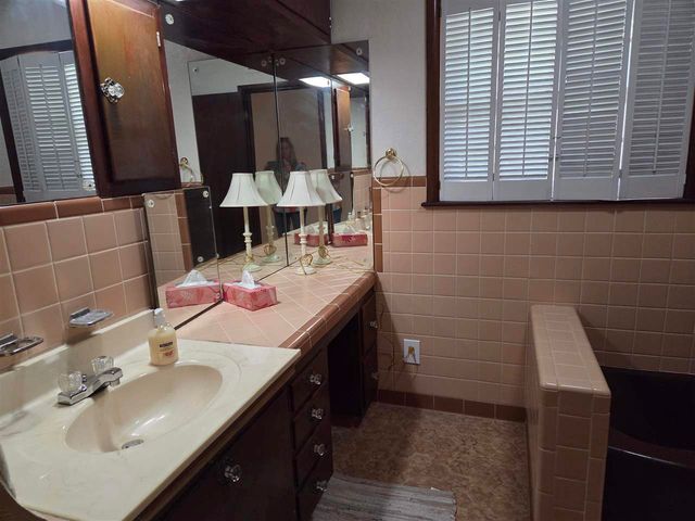 501 N 5th, Lawton, OK 73507