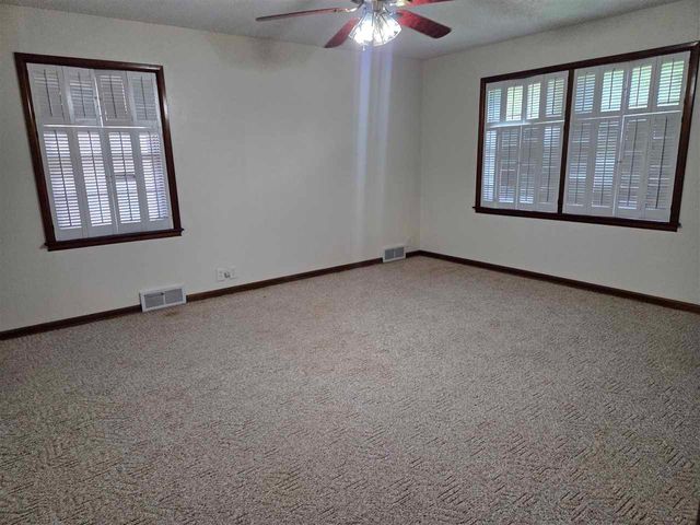 501 N 5th, Lawton, OK 73507