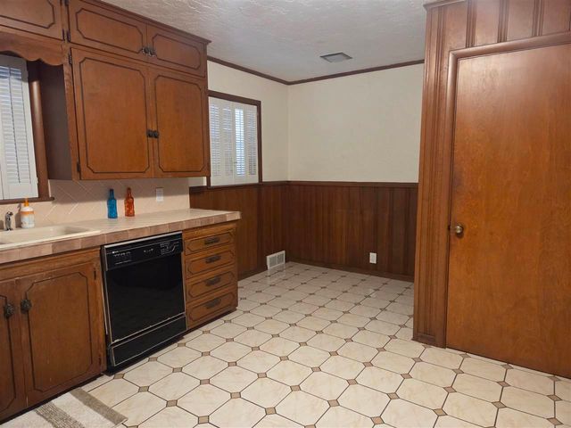 501 N 5th, Lawton, OK 73507