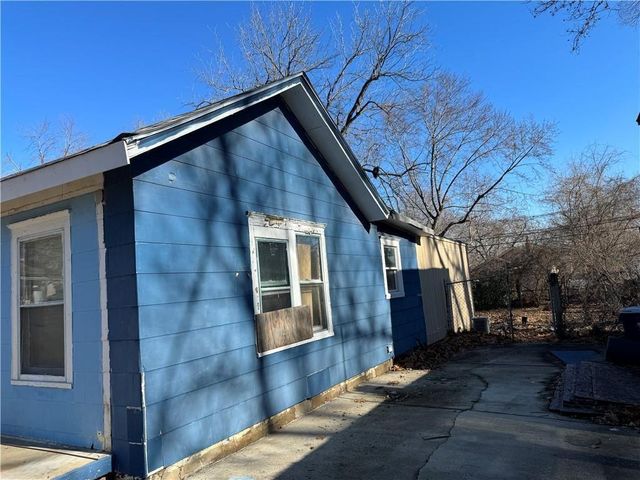 5933 Brooklyn Avenue, Kansas City, MO 64130