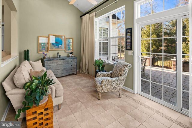 12 HARDWICK DR, Kendall Park, NJ 08824