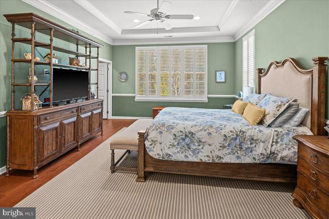 12 HARDWICK DR, Kendall Park, NJ 08824