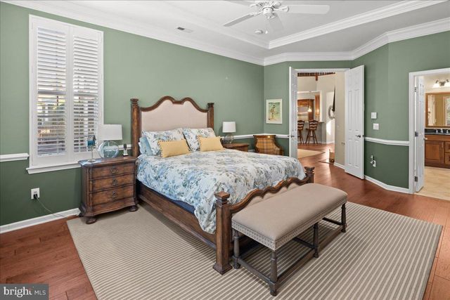 12 HARDWICK DR, Kendall Park, NJ 08824