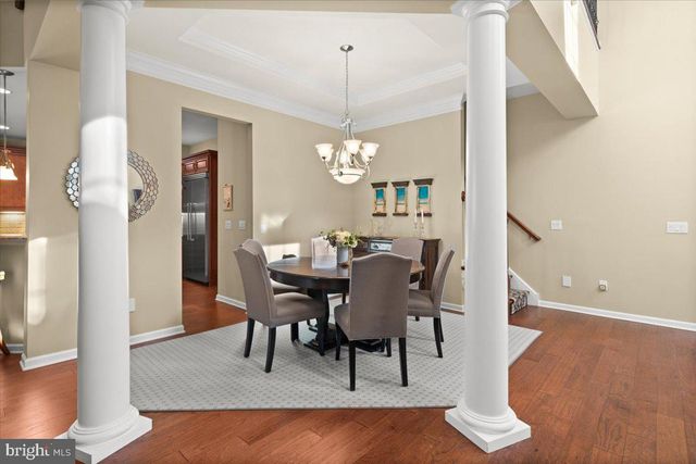 12 HARDWICK DR, Kendall Park, NJ 08824