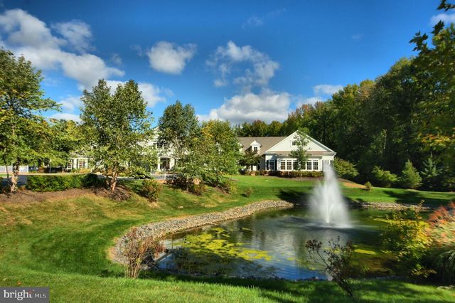 12 HARDWICK DR, Kendall Park, NJ 08824