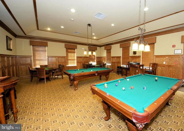 12 HARDWICK DR, Kendall Park, NJ 08824