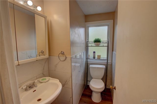 28 Cedar Road, Cheektowaga, NY 14215