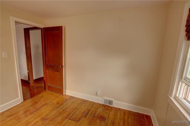 28 Cedar Road, Cheektowaga, NY 14215