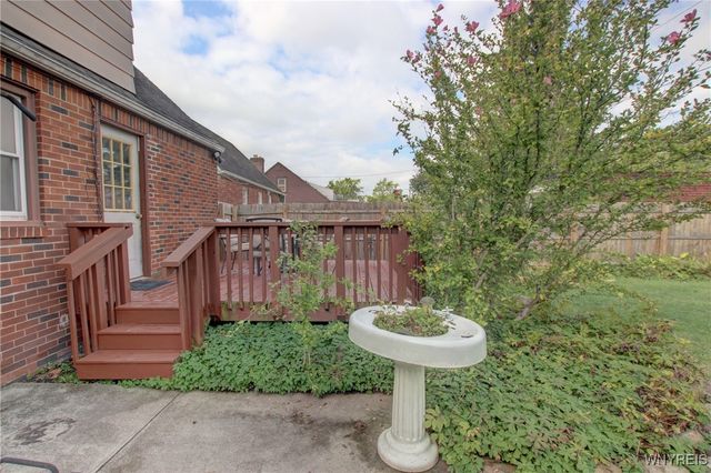 28 Cedar Road, Cheektowaga, NY 14215