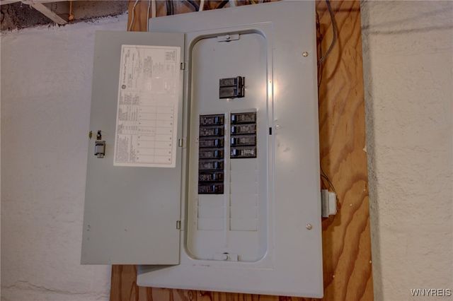 28 Cedar Road, Cheektowaga, NY 14215