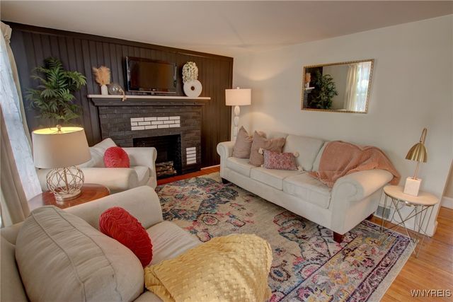 28 Cedar Road, Cheektowaga, NY 14215